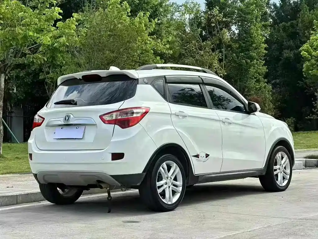 CHANGAN CS35