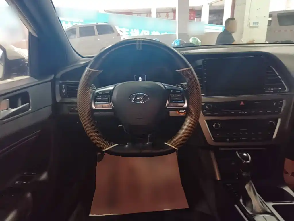 Hyundai Sonata — миниатюра 11
