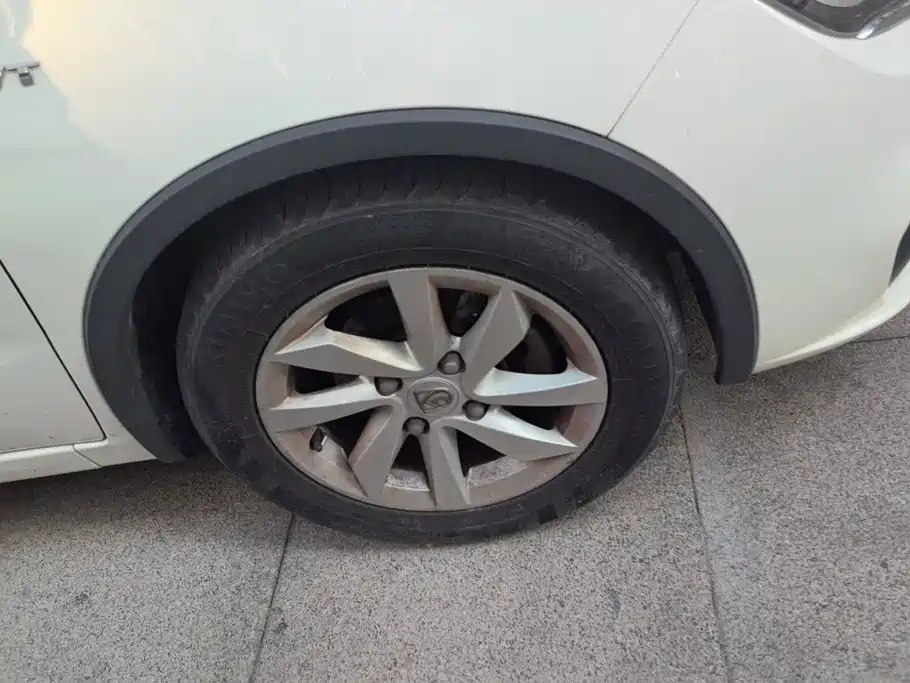 Baojun 310W — миниатюра 6