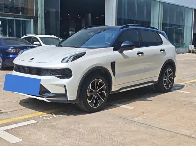 2023 Lynk & Co 01