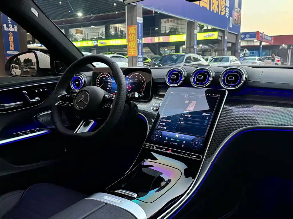 Mercedes-Benz C-Class — миниатюра 11