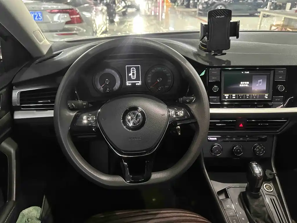 Volkswagen Lavida 2018 200TSI DSG Comfort V