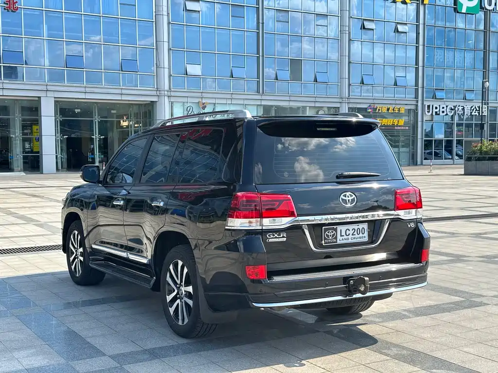 Toyota Land Cruiser — миниатюра 7