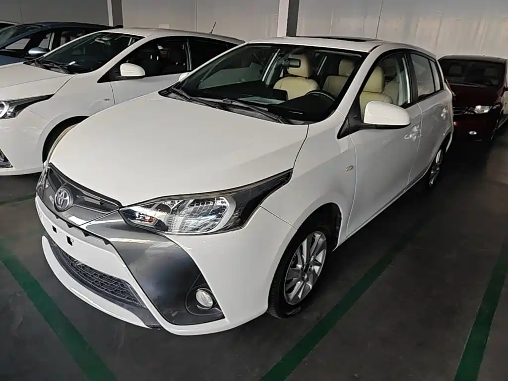 Toyota Yaris L — миниатюра 2