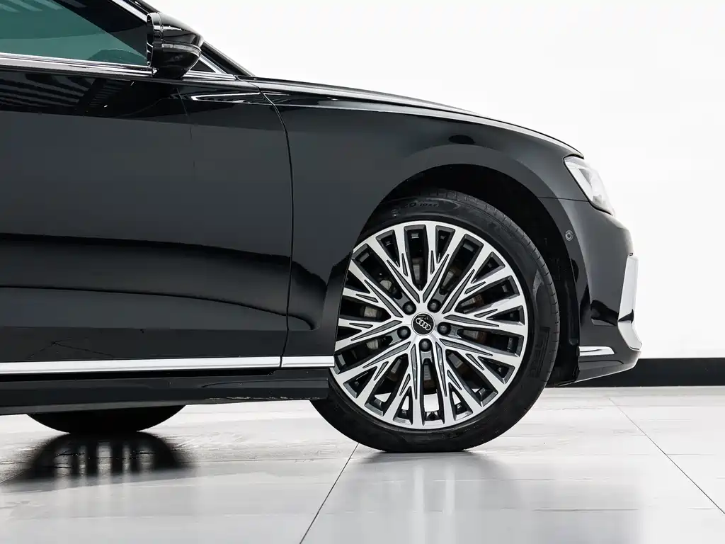 Audi A8 — миниатюра 10