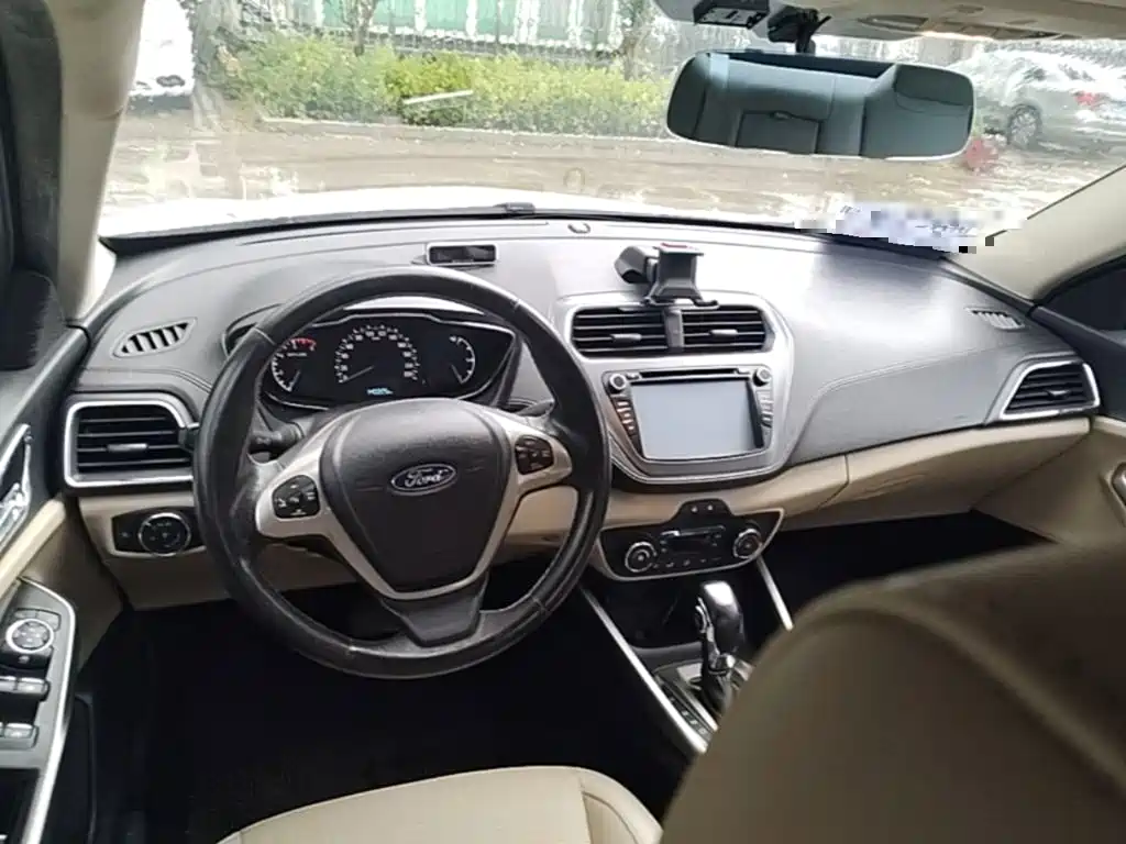 Ford Escort — миниатюра 15