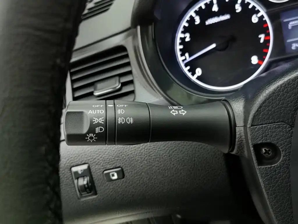 Nissan Tiida — миниатюра 21