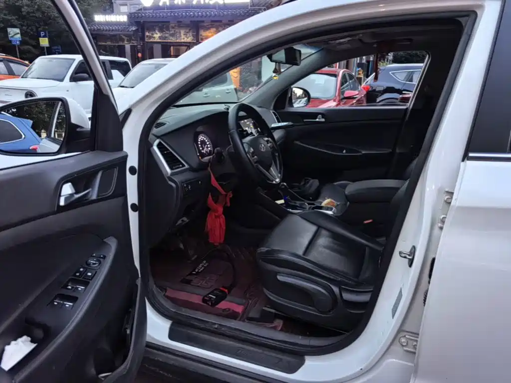 Hyundai Tucson — миниатюра 16