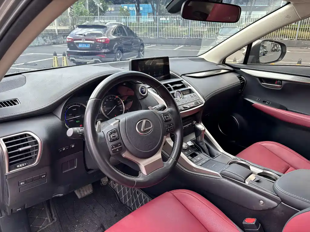 Lexus NX — миниатюра 9
