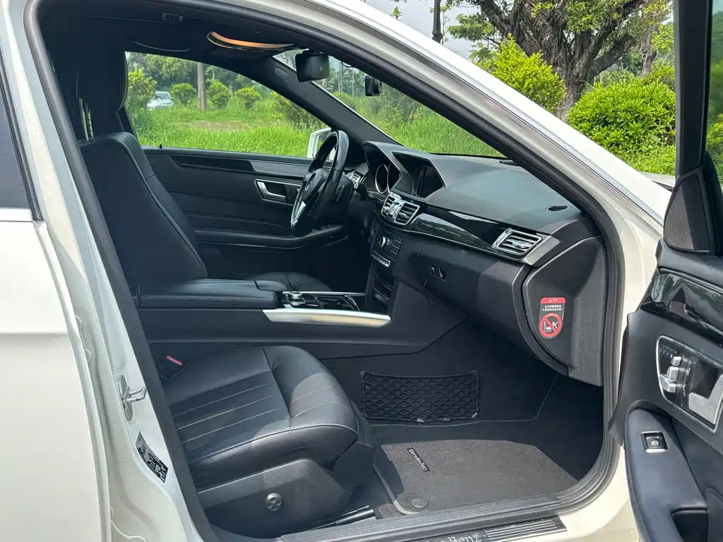 Mercedes-Benz E-Class — миниатюра 9
