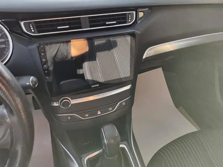Peugeot 408 — миниатюра 13
