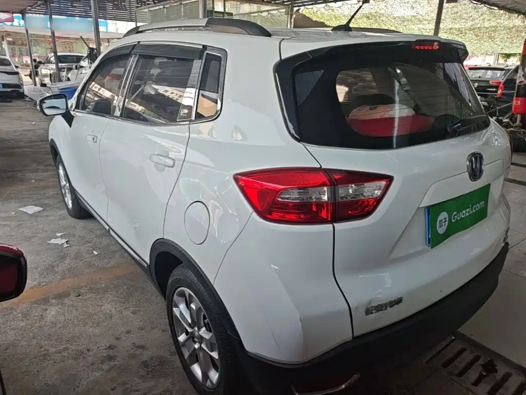 Changan CS15 — миниатюра 5