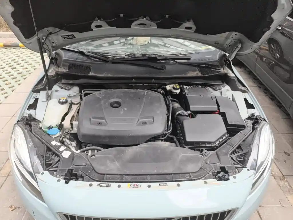 Volvo V40 — миниатюра 16