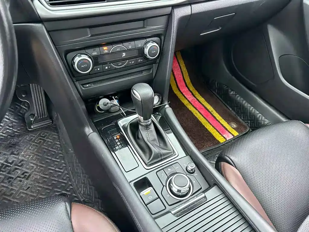 Mazda 3 Axela — миниатюра 9