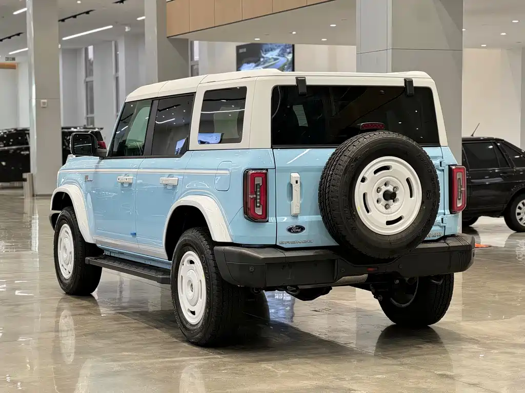 Ford Bronco — миниатюра 6