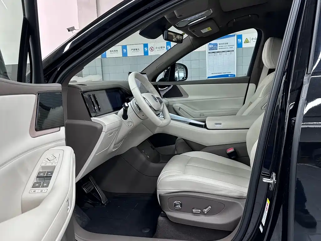 Denza N8L 2025 Flagship