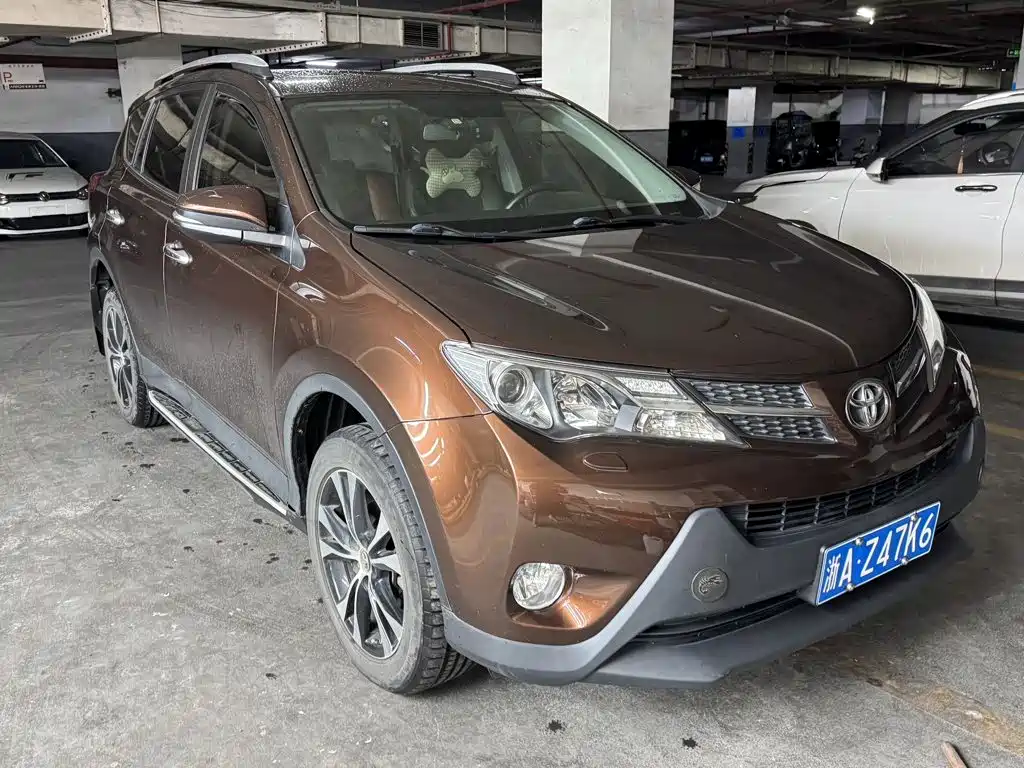 Toyota RAV4 — миниатюра 3
