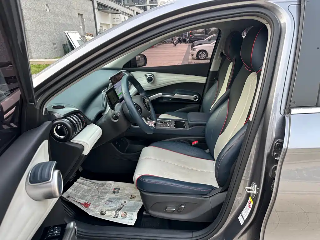 BYD Yuan Plus — миниатюра 4