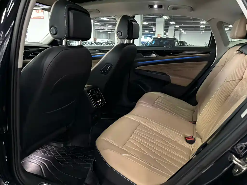 Volkswagen Passat — миниатюра 6