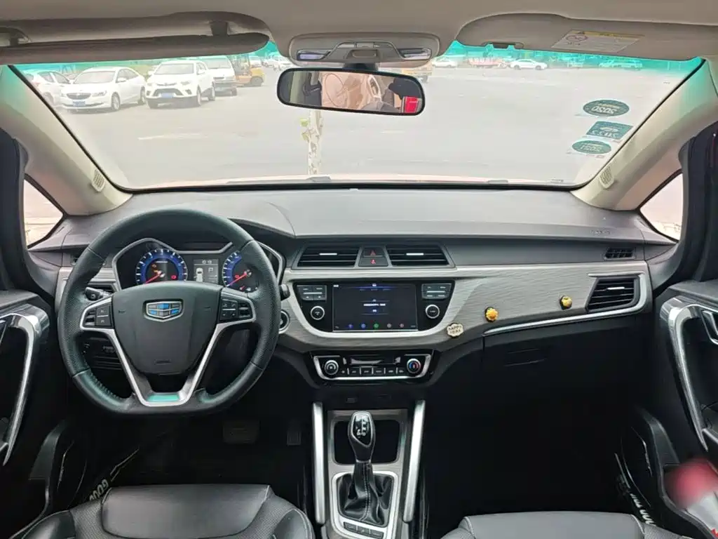 Geely Vision X3 — миниатюра 10