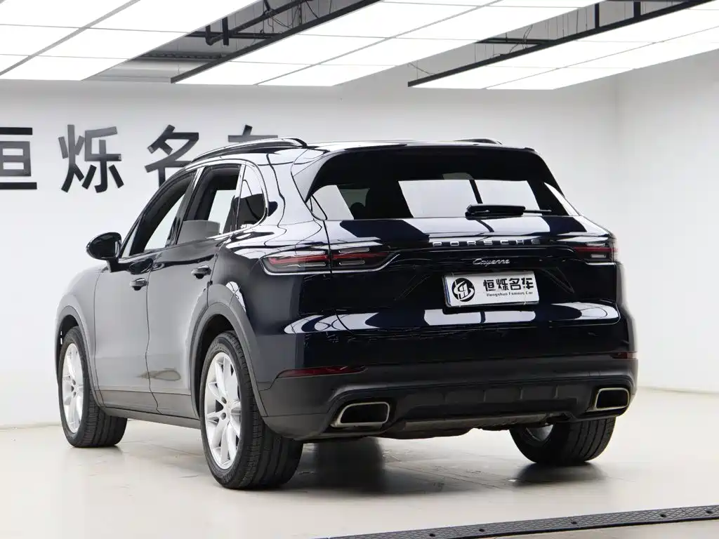 Porsche Cayenne — миниатюра 26