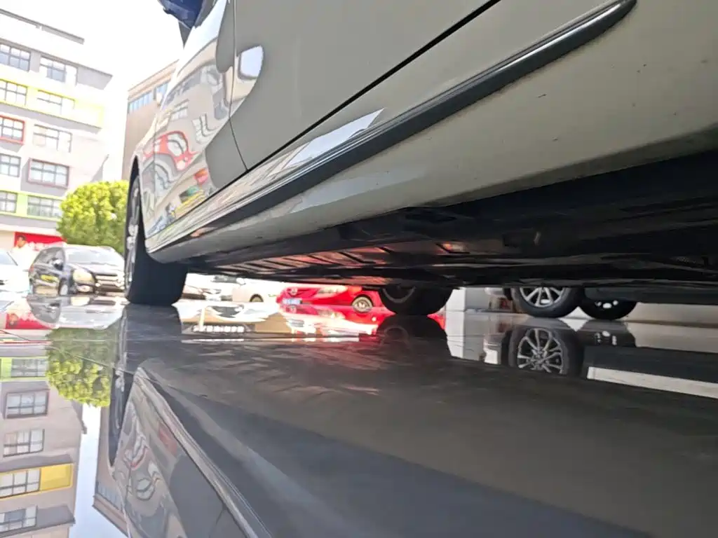 Mercedes-Benz E-Class — миниатюра 22