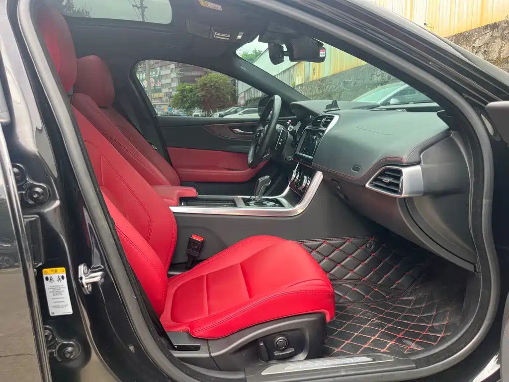 Jaguar XEL 2020 2.0T 200PS R-DYNAMIC Sport