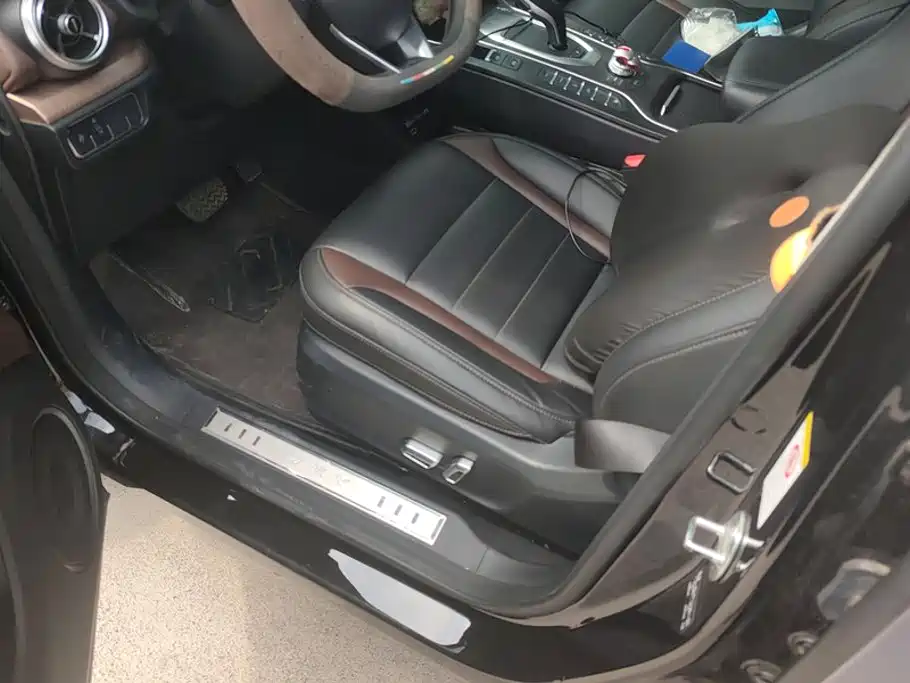 Wey Wey VV5 — миниатюра 9