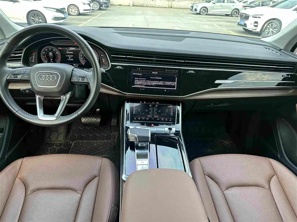 Audi Q7 — миниатюра 6