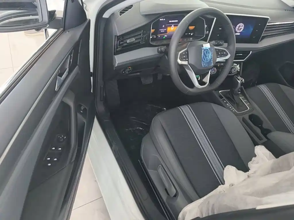 Volkswagen Sagitar — миниатюра 12