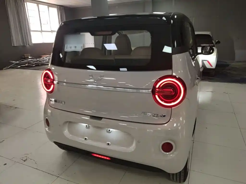 Wuling MINIEV — миниатюра 6