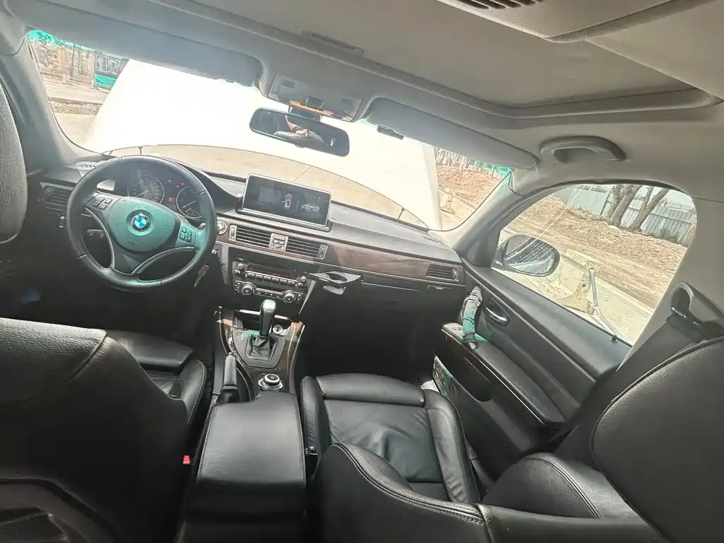 BMW 3 Series — миниатюра 14