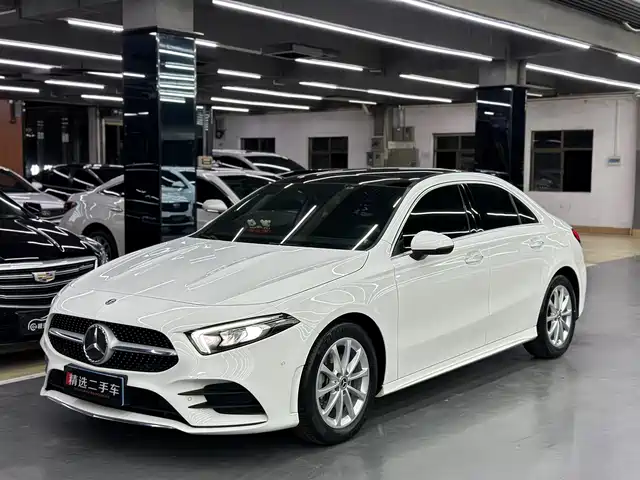MERCEDES-BENZ  A CLASS 2020