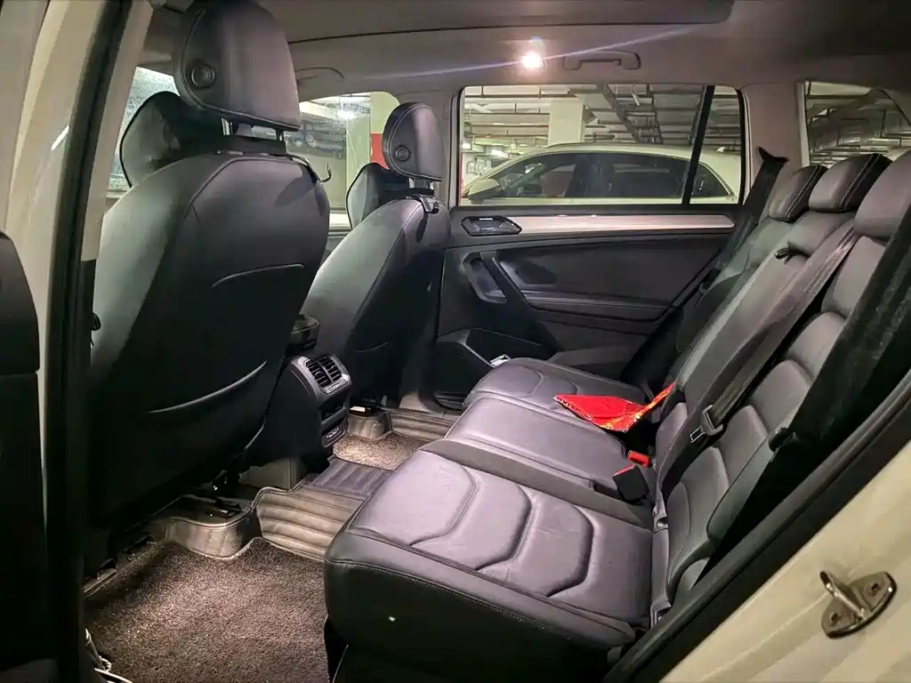Volkswagen Tiguan L — миниатюра 7