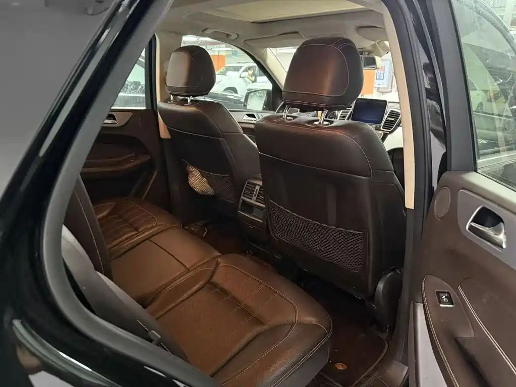 Mercedes-Benz GLE (Import) — миниатюра 12