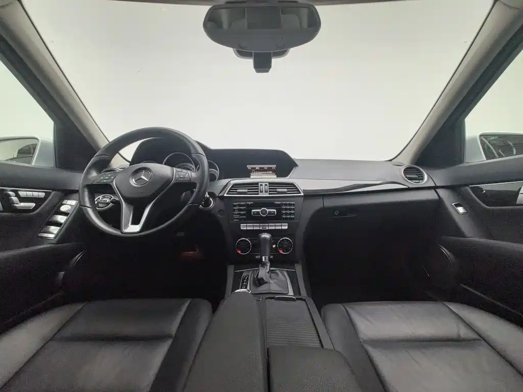 Mercedes-Benz C-Class — миниатюра 5