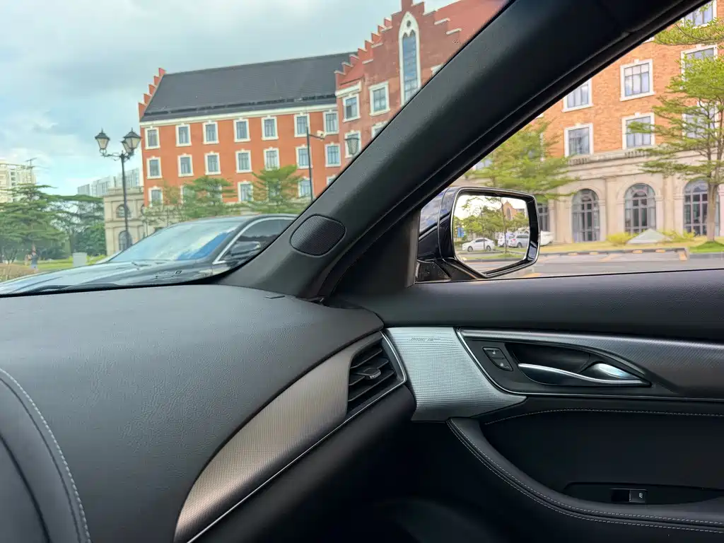 Cadillac CT5 — миниатюра 19