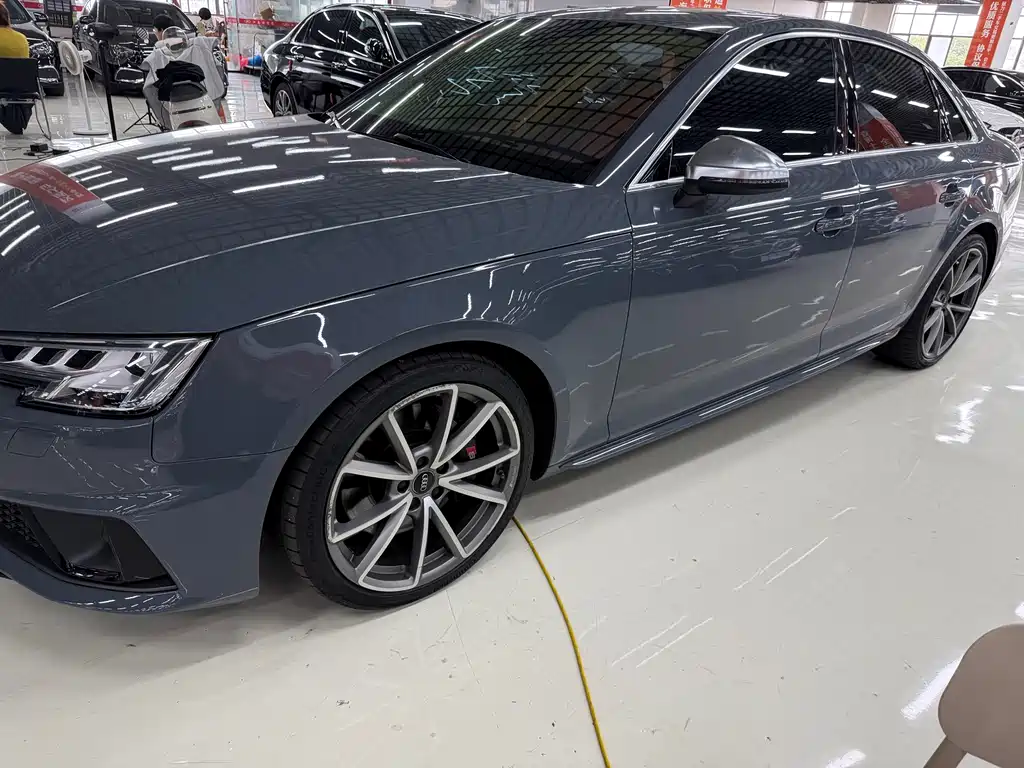 Audi S4 — миниатюра 3