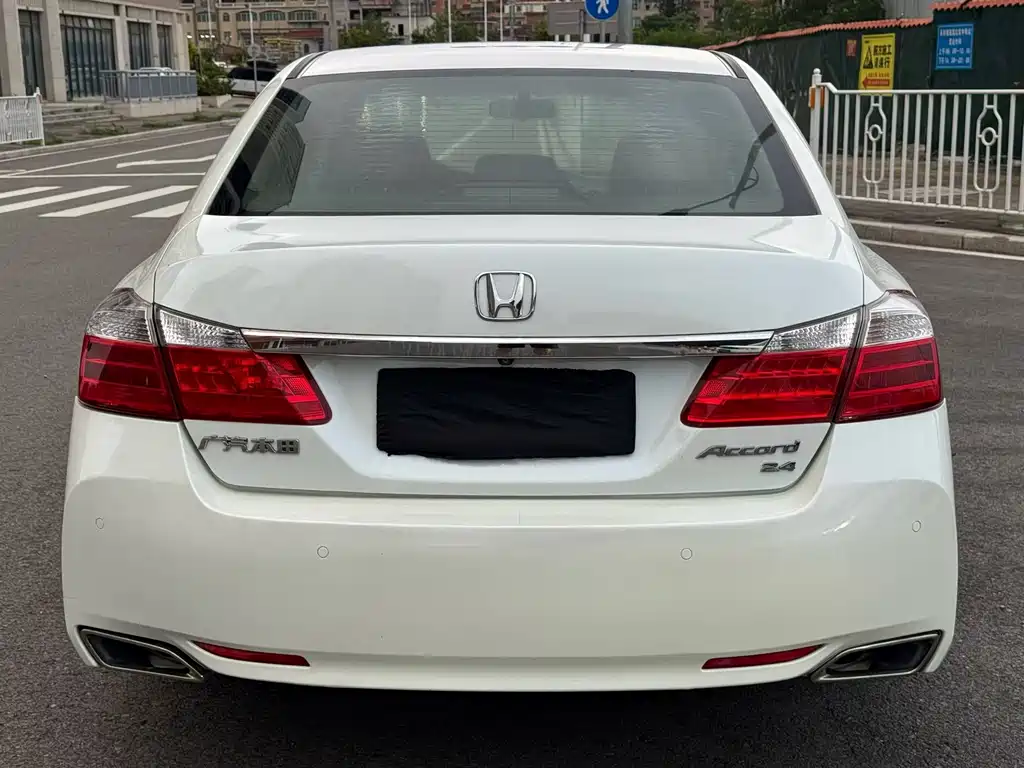 Honda Accord — миниатюра 8