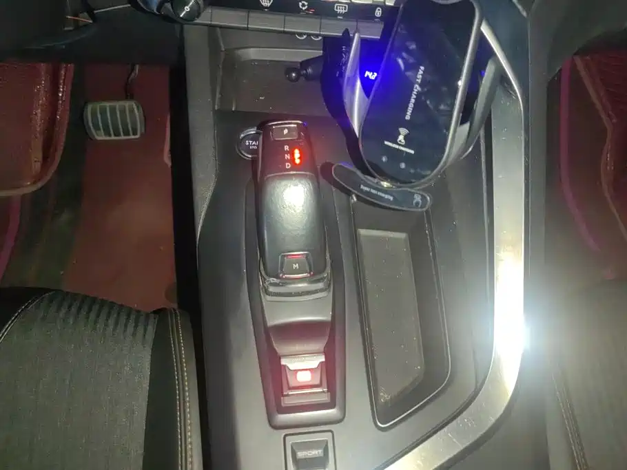 Peugeot 4008 — миниатюра 16