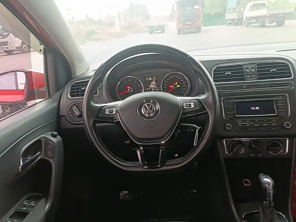 Volkswagen Polo — миниатюра 11