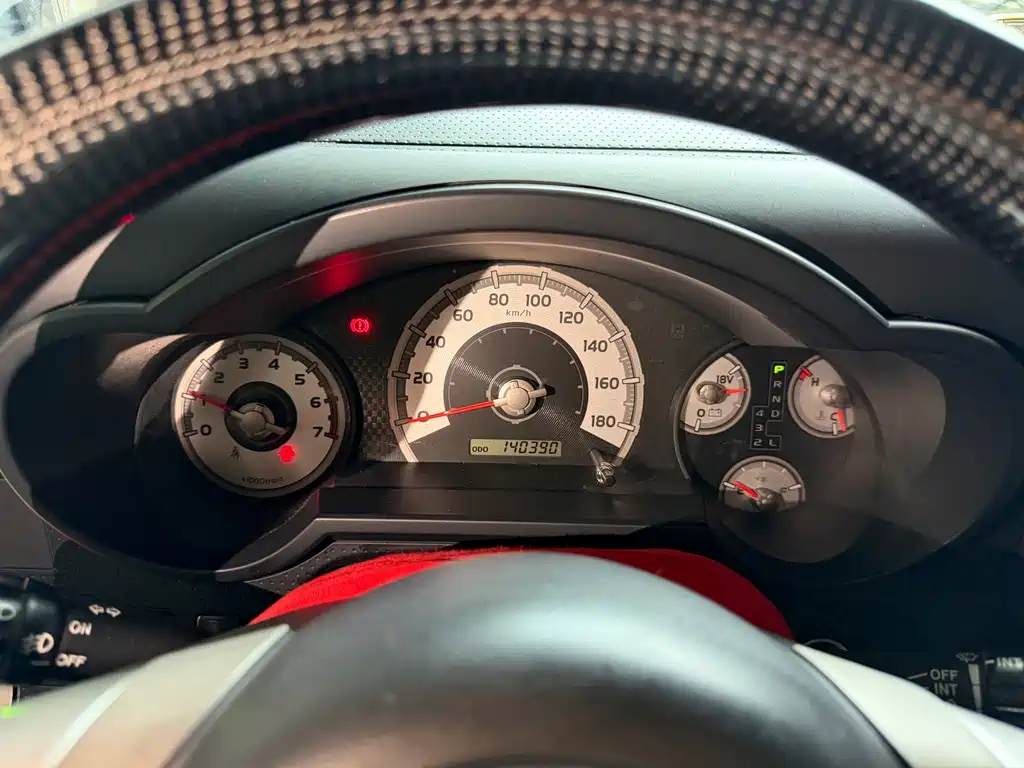 Toyota FJ Cruiser — миниатюра 11