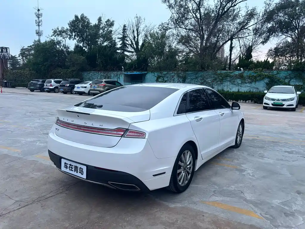 Lincoln MKZ — миниатюра 4