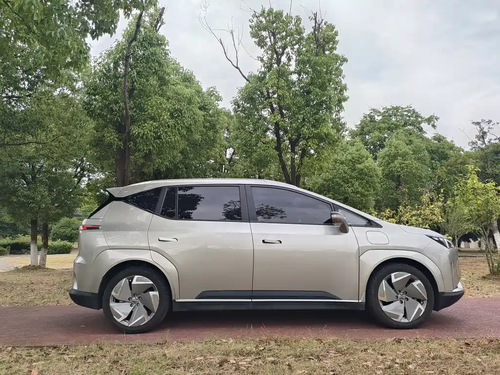 Hycan Z03 2022 620km 160kW 76.8kWh