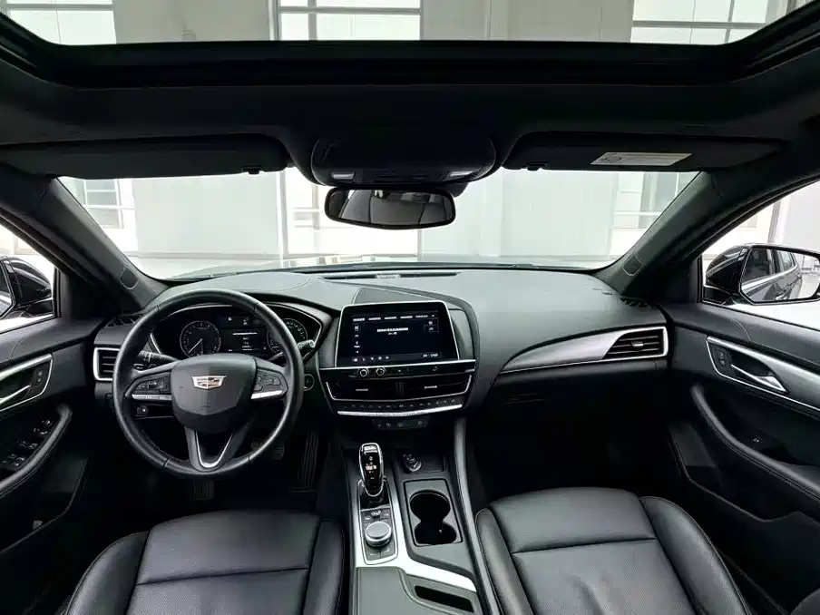 Cadillac CT5 — миниатюра 4