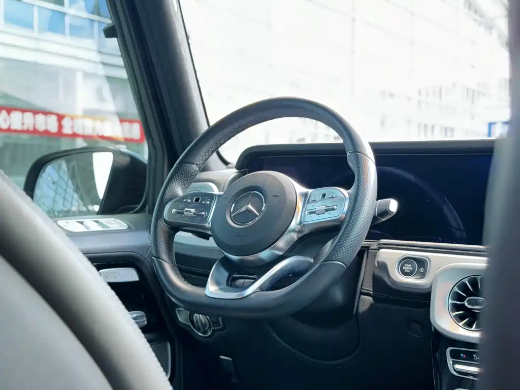 Mercedes-Benz G-Class — миниатюра 12