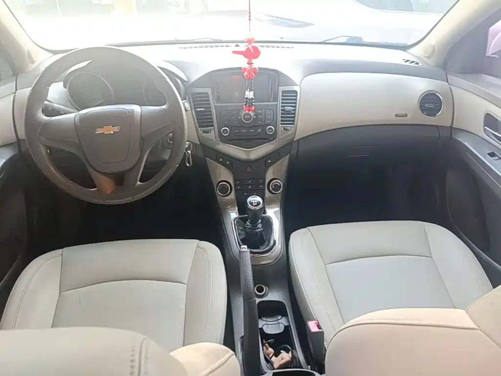 Chevrolet Cruze — миниатюра 10