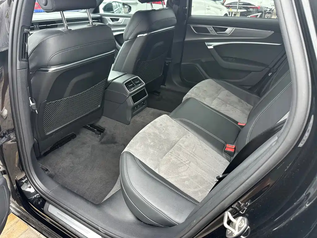 Audi A6L New Energy 55 TFSI e quattro, фото 6