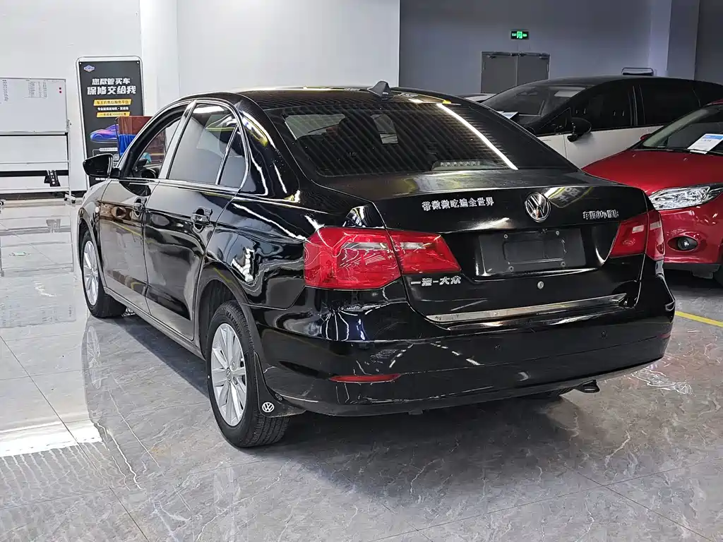 Volkswagen Jetta — миниатюра 4