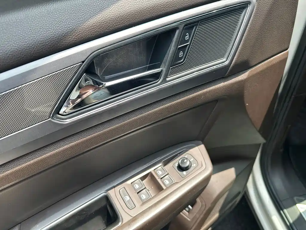 Volkswagen Teramont — миниатюра 11